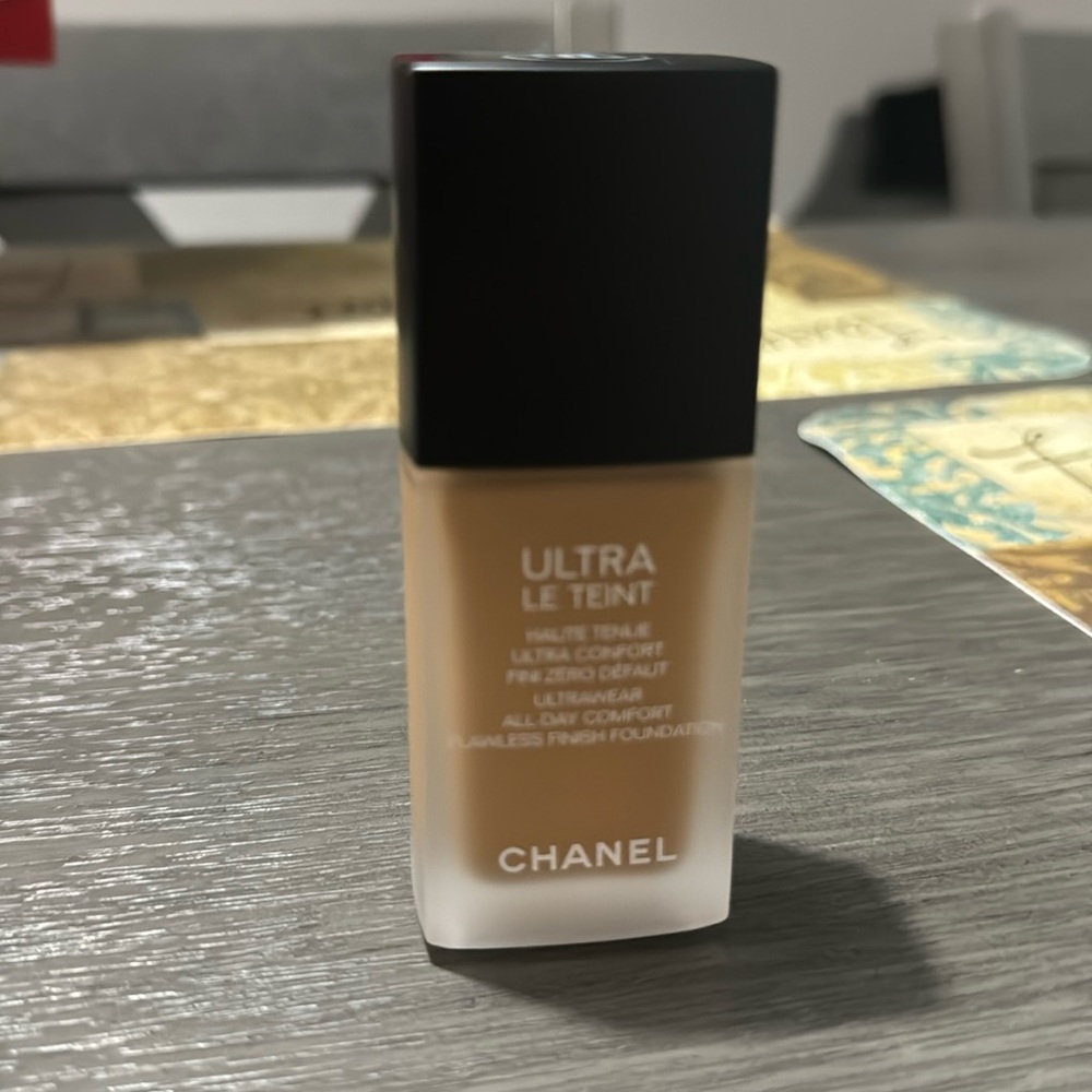Chanel ultra le teint BD71